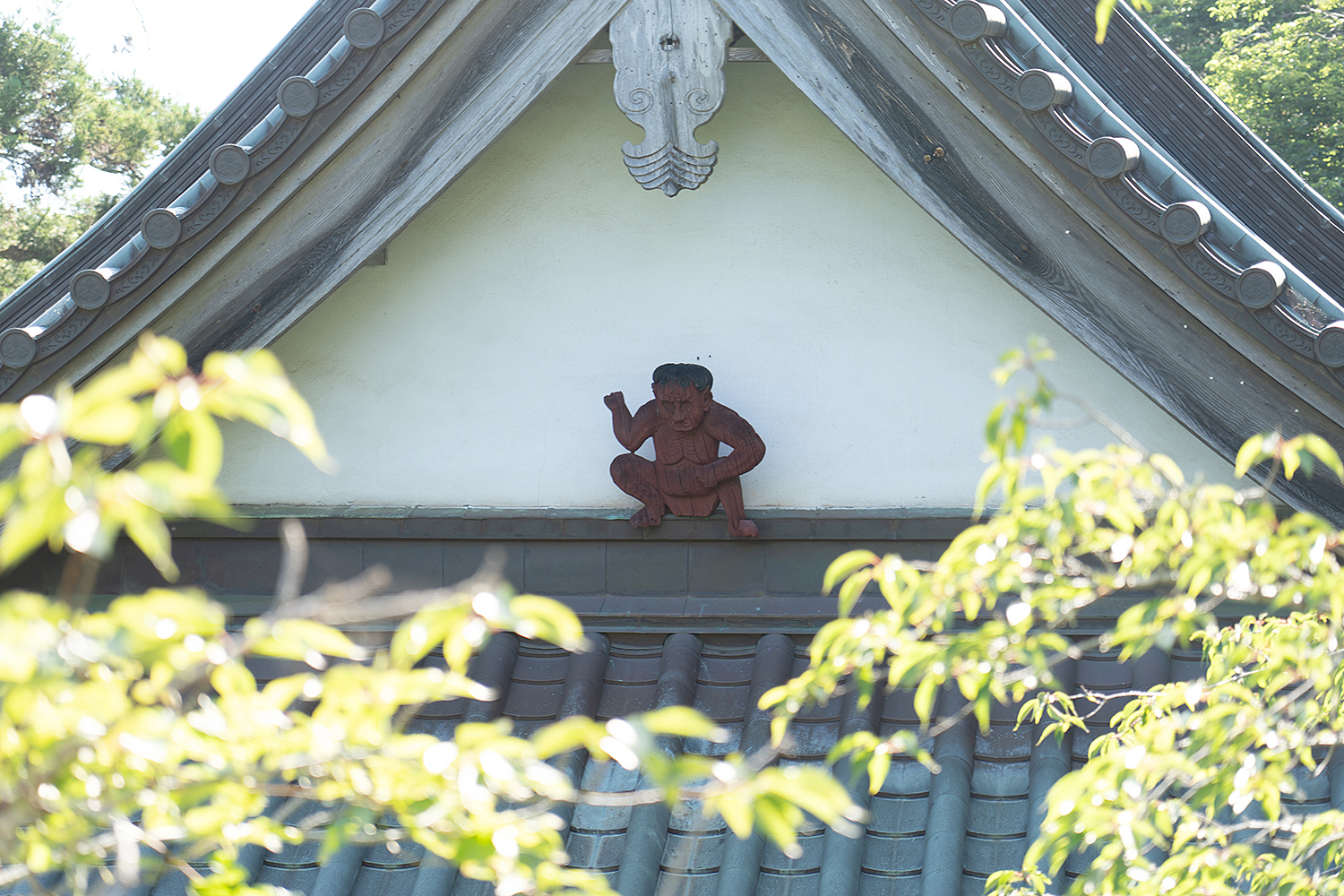 真野寺の屋根の写真