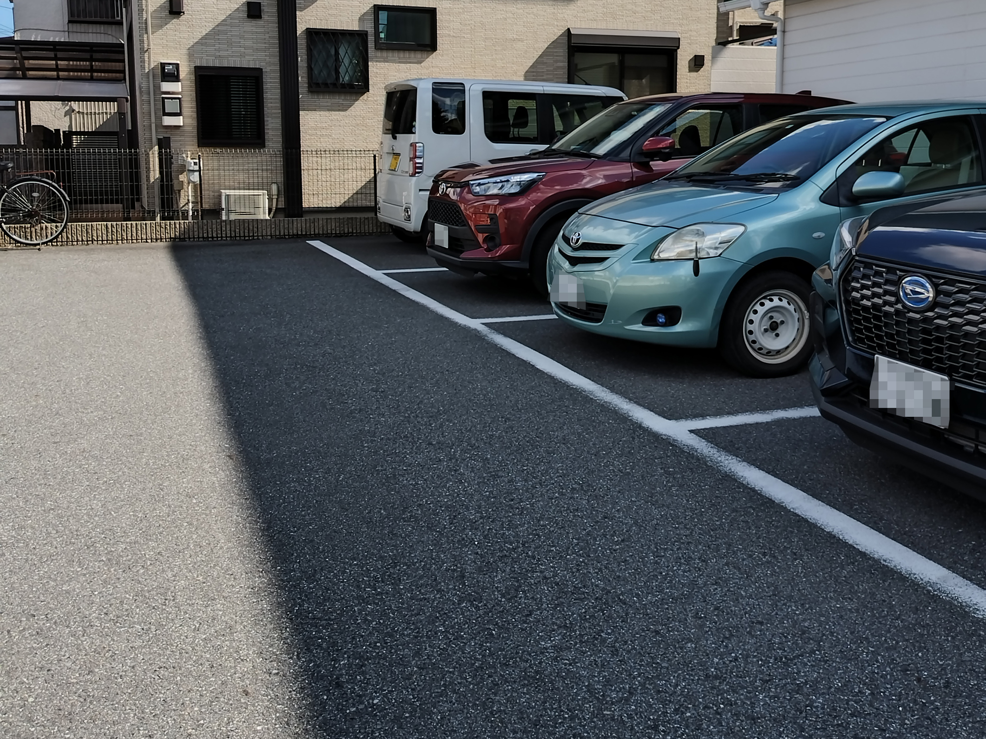 千葉稲毛の町中華美園苑の駐車場の写真